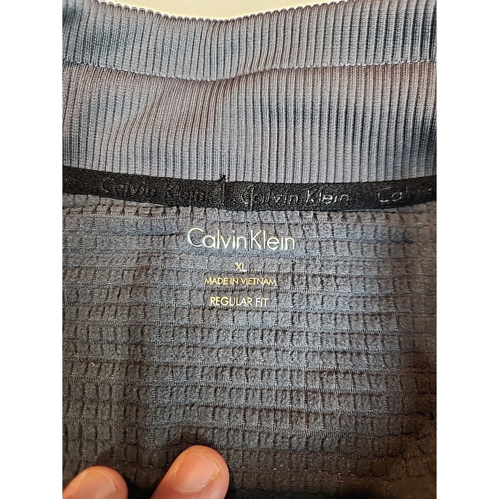 Calvin Klein Men's 1/4 Zip Pullover Sweater Gray Size XL Long Sleeve Mock Neck - Picture 2 of 8